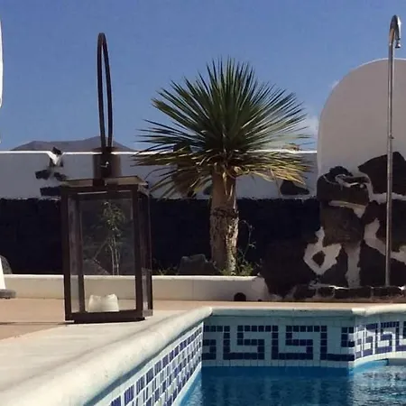 Playa Blanca Sleeps 6 Pool Wifi