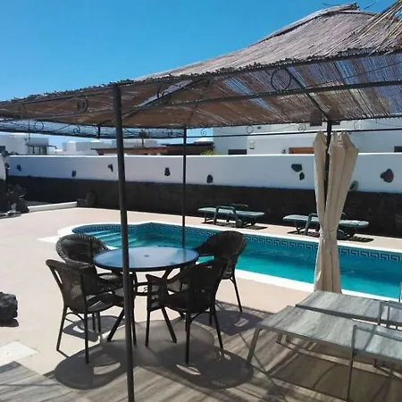 Playa Blanca Sleeps 6 Pool Wifi *
